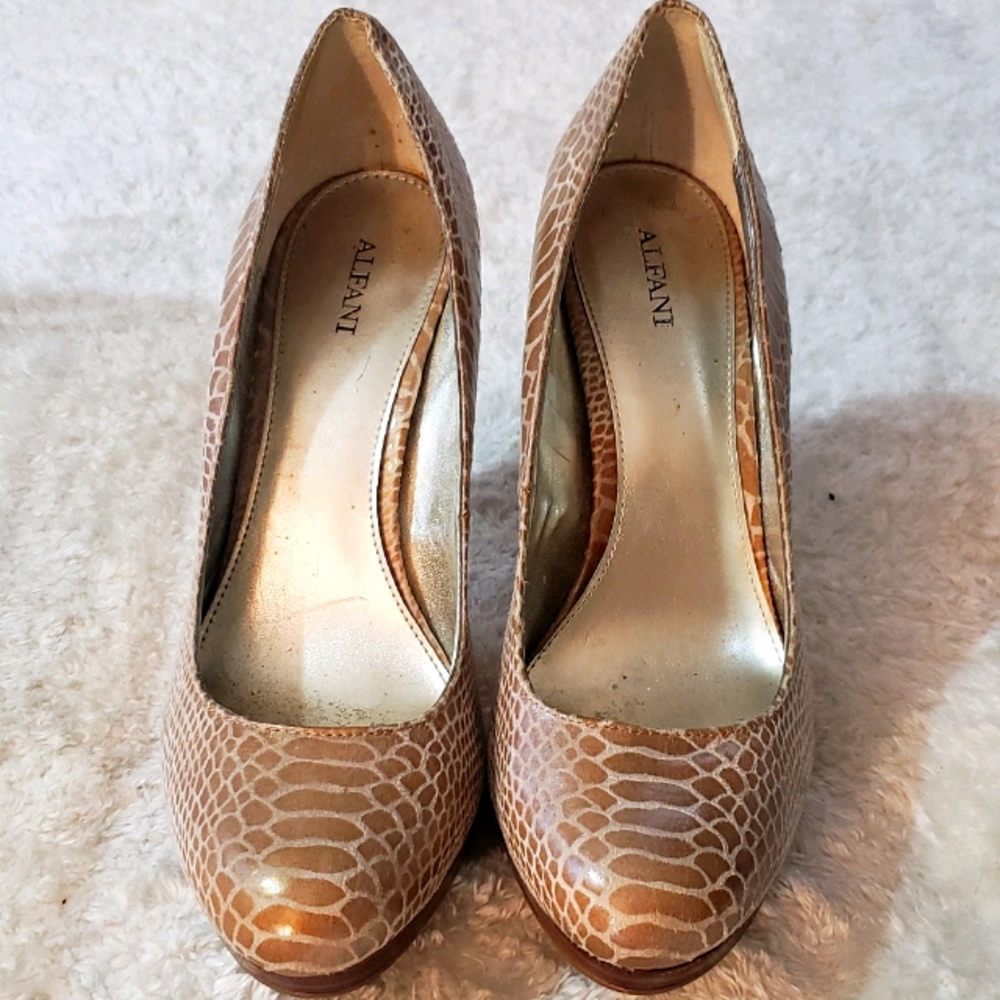 Alfani round tow heels 5for25